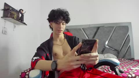 oliverthompson_01 online show from March 6, 2025, 3:13 am