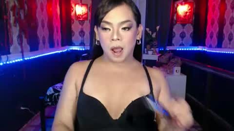 OLIVIA online show from October 13, 2025, 8:36 am