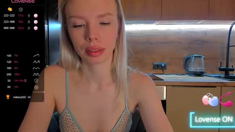 Olivia 3 online show from March 26, 2026, 8:58 pm