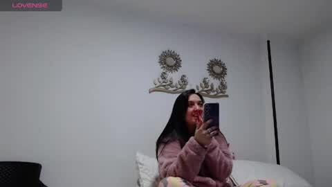 Olivia Gonzales online show from May 25, 2026, 3:12 am