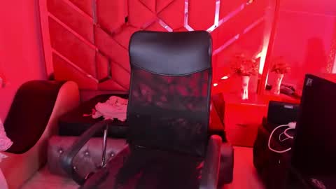  OLIVIA  online show from February 7, 2026, 4:16 am