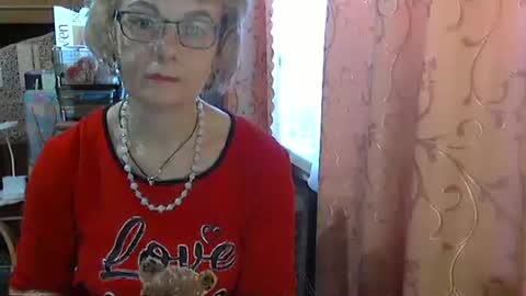 Olivia Mia online show from March 14, 2026, 7:25 am