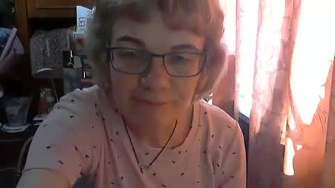 Olivia Mia online show from March 21, 2026, 11:37 am