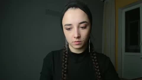 Olivia online show from January 8, 2025, 8:29 pm