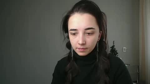 Olivia online show from February 17, 2025, 1:21 pm