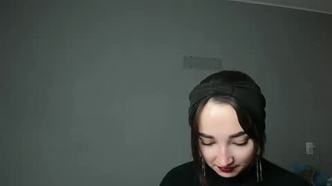 Olivia online show from December 14, 2025, 1:38 pm