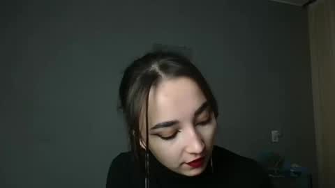 Olivia online show from December 16, 2025, 1:27 pm