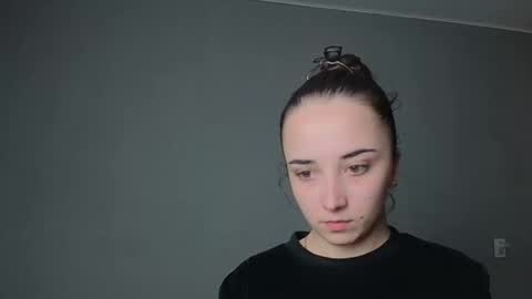 Olivia online show from April 16, 2026, 7:58 pm