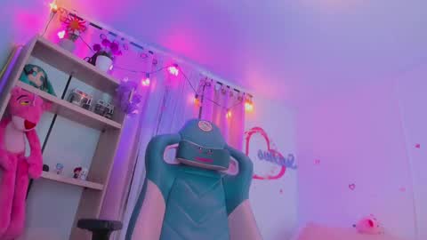 Snapshot of olivia_pretty_ chatting on February 7, 2025, 1:15 am olivia_pretty_ online show from February 7, 2025, 1:15 am