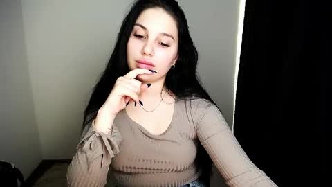 Snapshot of olivia_red_ chatting on April 22, 2026, 8:43 pm Olivia online show from April 22, 2026, 8:43 pm