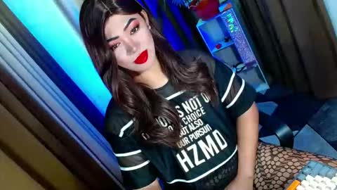 Snapshot of olivia_the_temptress27 chatting on October 28, 2025, 3:36 pm Miss OLIVIA online show from October 28, 2025, 3:36 pm