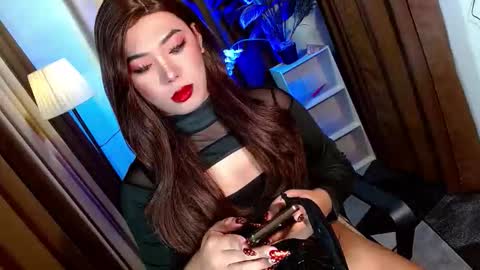 Snapshot of olivia_the_temptress27 chatting on November 21, 2025, 10:03 am Miss OLIVIA online show from November 21, 2025, 10:03 am