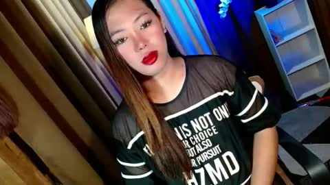 Snapshot of olivia_the_temptress27 chatting on November 24, 2025, 10:04 am Miss OLIVIA online show from November 24, 2025, 10:04 am