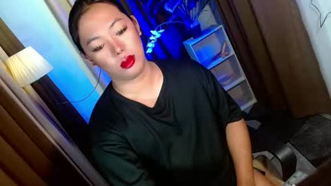 Snapshot of olivia_the_temptress27 chatting on December 15, 2025, 7:34 am Miss OLIVIA online show from December 15, 2025, 7:34 am