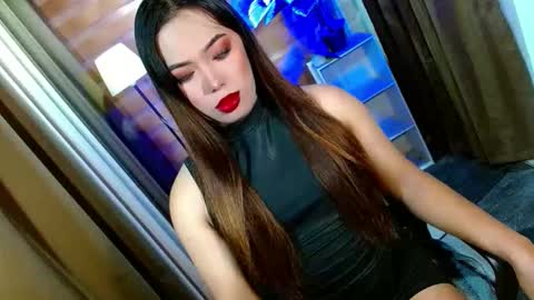 Snapshot of olivia_the_temptress27 chatting on March 25, 2026, 9:26 am Miss OLIVIA online show from March 25, 2026, 9:26 am