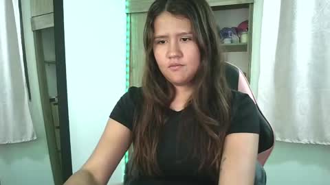 Snapshot of olivia_watson_ chatting on October 9, 2025, 2:20 am Olivia online show from October 9, 2025, 2:20 am