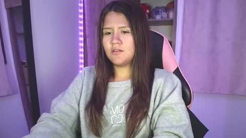 Snapshot of olivia_watson_ chatting on October 12, 2025, 12:42 am Olivia online show from October 12, 2025, 12:42 am