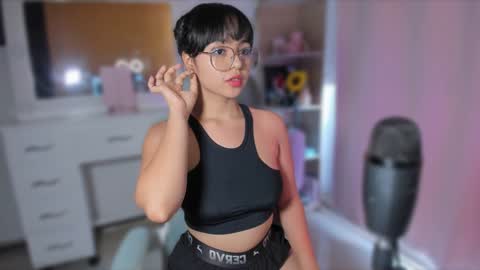 Olivia online show from February 1, 2025, 4:44 pm