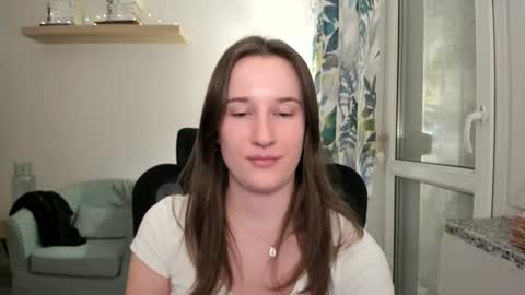 Oliwiaa2004 online show from January 6, 2025, 10:15 pm