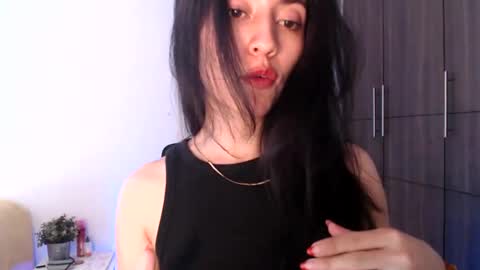 oliviaaa__ online show from December 30, 2024, 4:29 pm