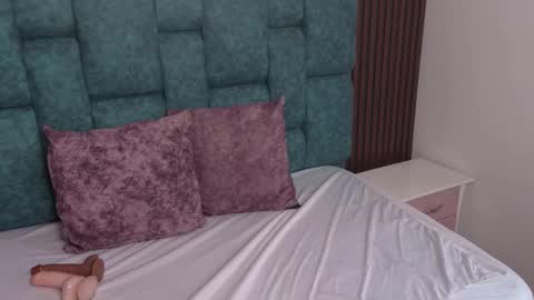 oliviabonnie online show from February 17, 2026, 7:09 pm