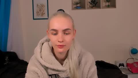 Snapshot of oliviahappy chatting on April 25, 2026, 1:36 pm oliviaBeauty online show from April 25, 2026, 1:36 pm
