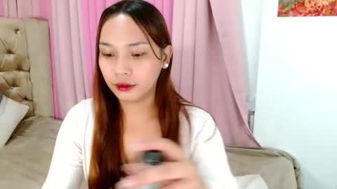 oliviahutton online show from May 16, 2026, 6:17 pm