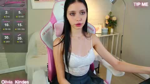 Olivia online show from October 20, 2025, 5:35 pm