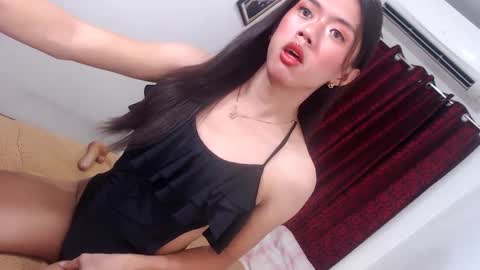 oliviaknightx online show from December 4, 2024, 2:59 pm