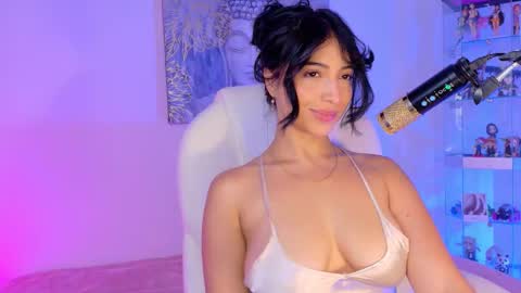 Olivia Mcneill  online show from March 24, 2026, 12:54 pm