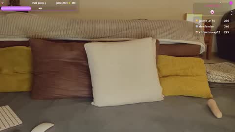 Snapshot of oliviaogk chatting on March 2, 2026, 10:49 pm Olivia online show from March 2, 2026, 10:49 pm