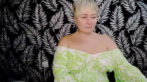 Kelly online show from December 16, 2024, 3:43 pm