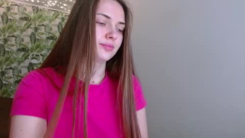 Olivia online show from December 19, 2025, 5:47 am