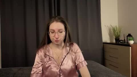 Kylie online show from December 14, 2025, 6:45 pm