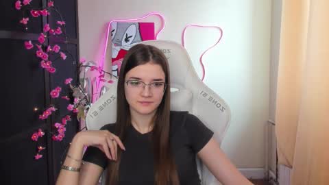 Olivia online show from March 6, 2026, 6:32 am