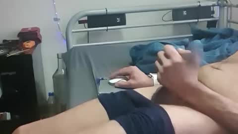 olivier_21 online show from October 16, 2025, 2:40 pm