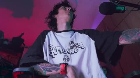     online show from September 14, 2025, 4:11 am