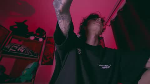     online show from February 4, 2026, 2:28 am