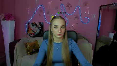 Snapshot of ollivia_dream chatting on May 1, 2026, 5:56 am Ollivia online show from May 1, 2026, 5:56 am