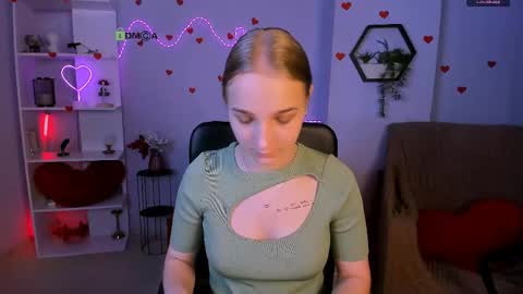 Snapshot of ollivia_dream chatting on June 3, 2026, 5:54 am Ollivia online show from June 3, 2026, 5:54 am