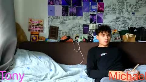 Snapshot of ololkd chatting on June 17, 2026, 7:22 am Tony online show from June 17, 2026, 7:22 am