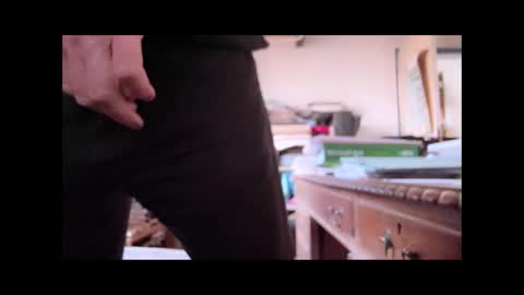 oman19811 online show from December 18, 2024, 11:24 am