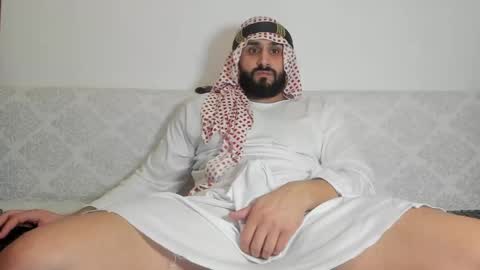 Snapshot of omar_xoxo chatting on January 1, 2025, 10:03 pm Omar online show from January 1, 2025, 10:03 pm