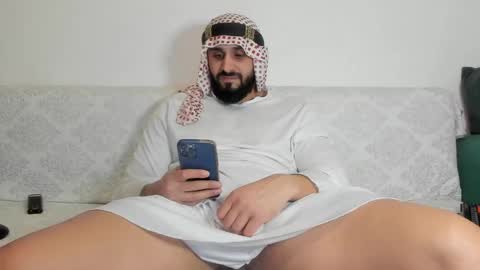 Snapshot of omar_xoxo chatting on January 28, 2025, 7:22 am Omar online show from January 28, 2025, 7:22 am