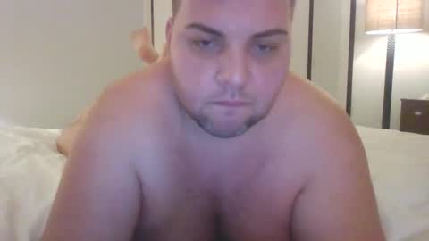 Snapshot of omgmikeydidwhat chatting on February 19, 2025, 6:33 am omgmikeydidwhat online show from February 19, 2025, 6:33 am