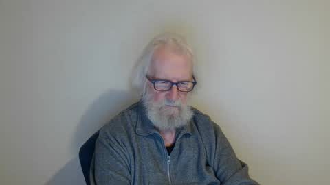 Somewhere over the rainbow online show from January 23, 2025, 9:18 pm