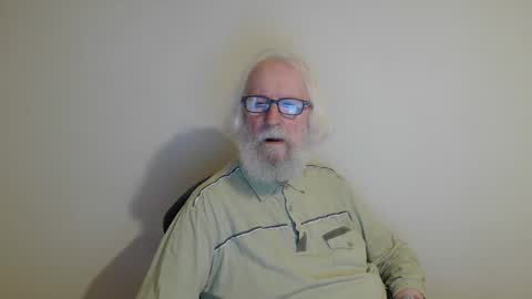 Somewhere over the rainbow online show from February 12, 2025, 9:43 pm