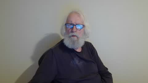 Somewhere over the rainbow online show from March 9, 2025, 9:14 pm