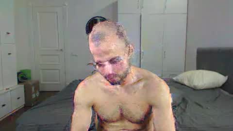 onebestlover online show from January 28, 2025, 3:35 pm