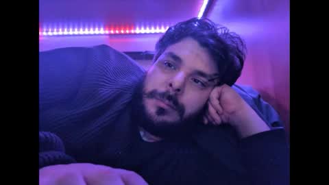 Snapshot of onecrew1 chatting on October 30, 2025, 7:14 pm onecrew1 online show from October 30, 2025, 7:14 pm